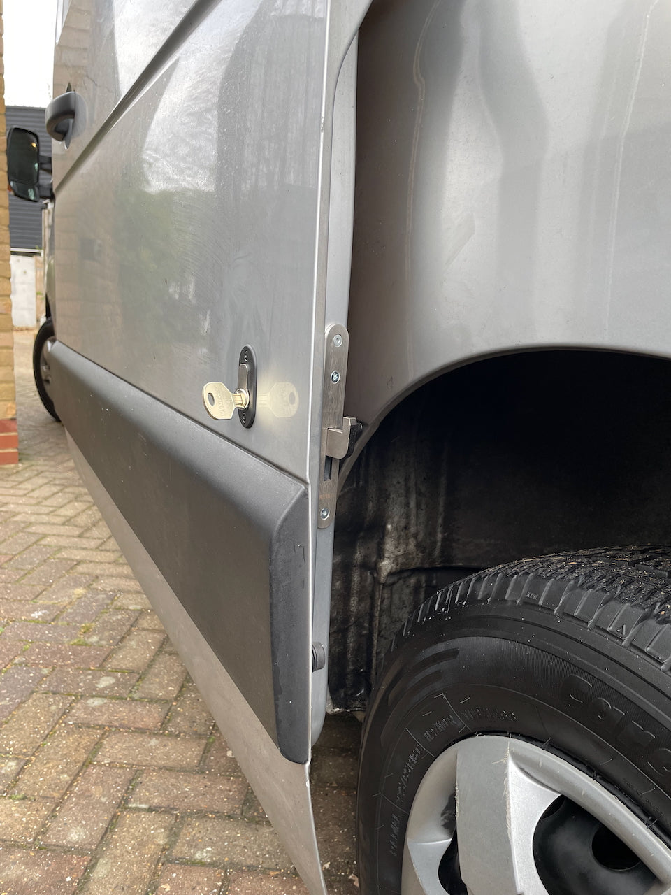 Nissan Interstar glazed sliding door hooklock