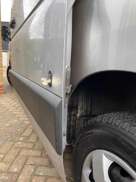 Nissan Interstar glazed sliding door hooklock