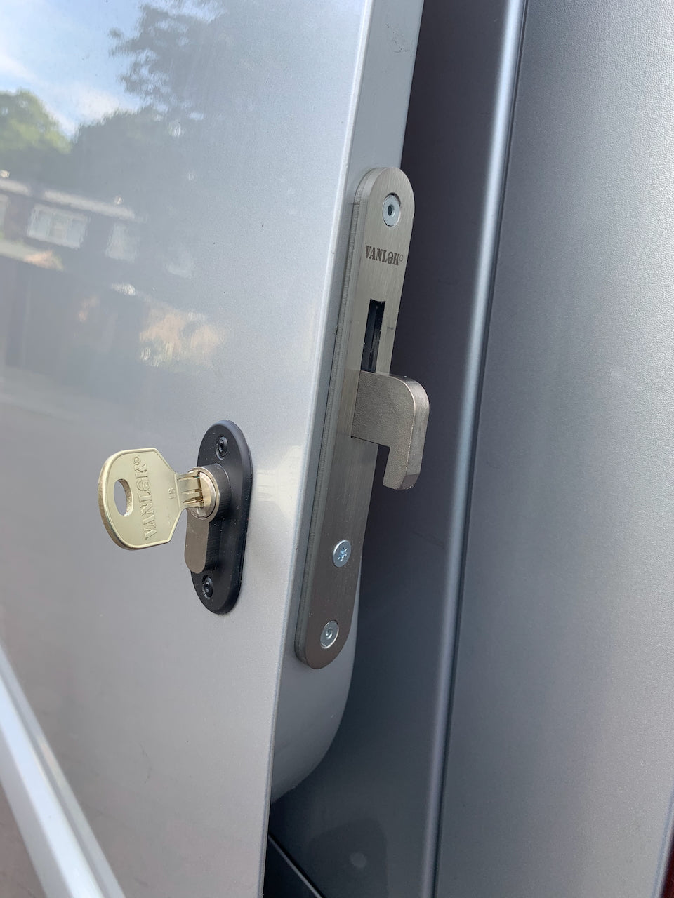 Renault Trafic 2014 sliding door hooklock