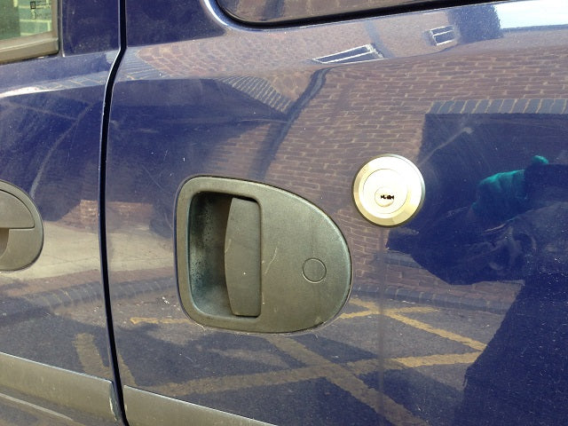 Vauxhall Combo sliding door slamlock