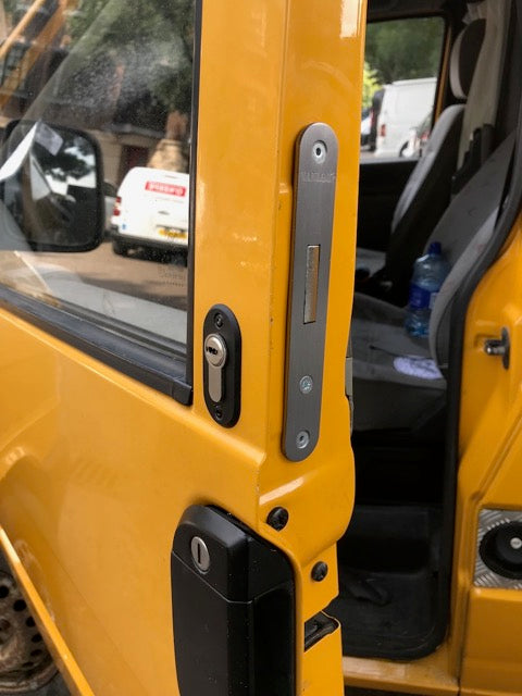 VW Transporter T4 cab door deadlock