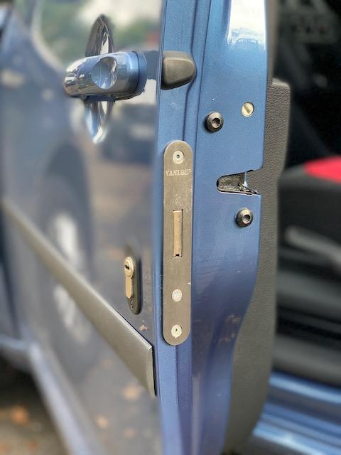 VW Caddy passenger door deadlock