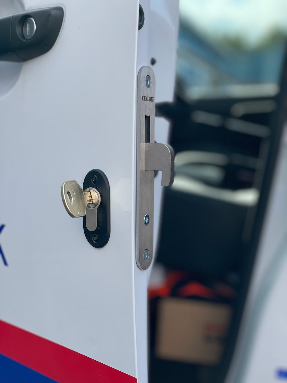 Fiat Scudo 2022 cab door hooklock