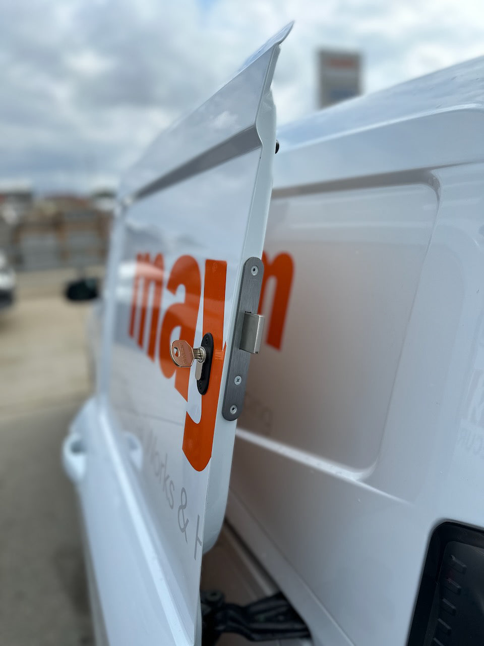 NEW Ford Courier Deadlocks | Vanlocker | Van Lock Experts | UK ...
