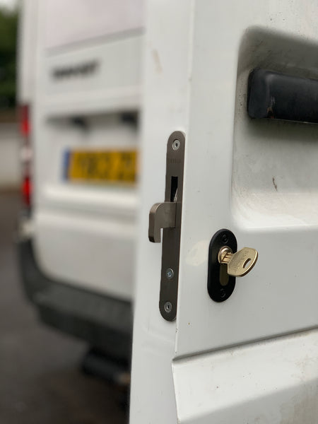 Ford Transit Mk7 glazed twin rear door hooklock