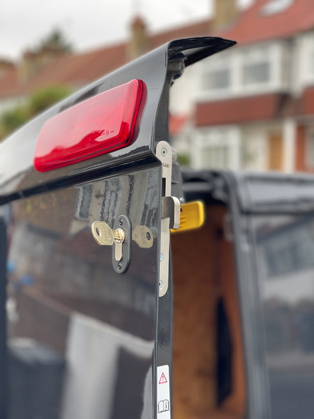 Nissan Primastar high twin rear door hooklock