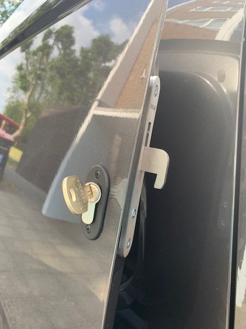 Toyota Proace City | Hooklocks | 2020 - Current | Vanlocker | UK
