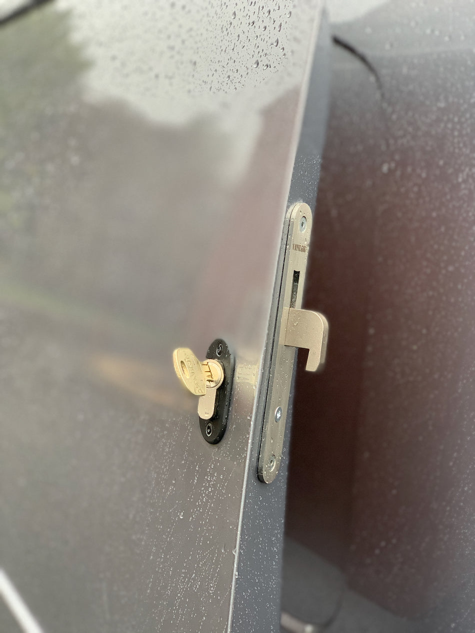 Vauxhall Vivaro 2019 sliding door hooklock