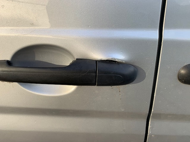 Attacked Vito sliding door handle