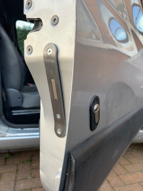 Berlingo First cab door deadlock