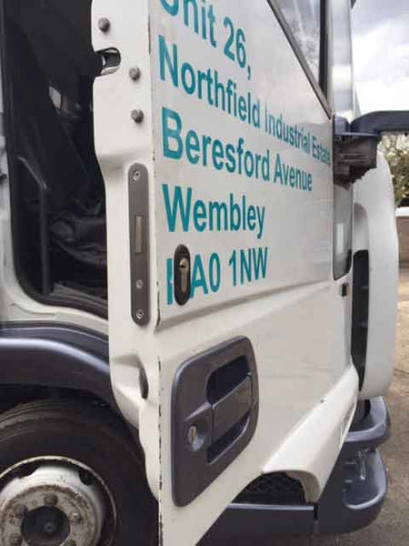Ford Cargo deadlocks