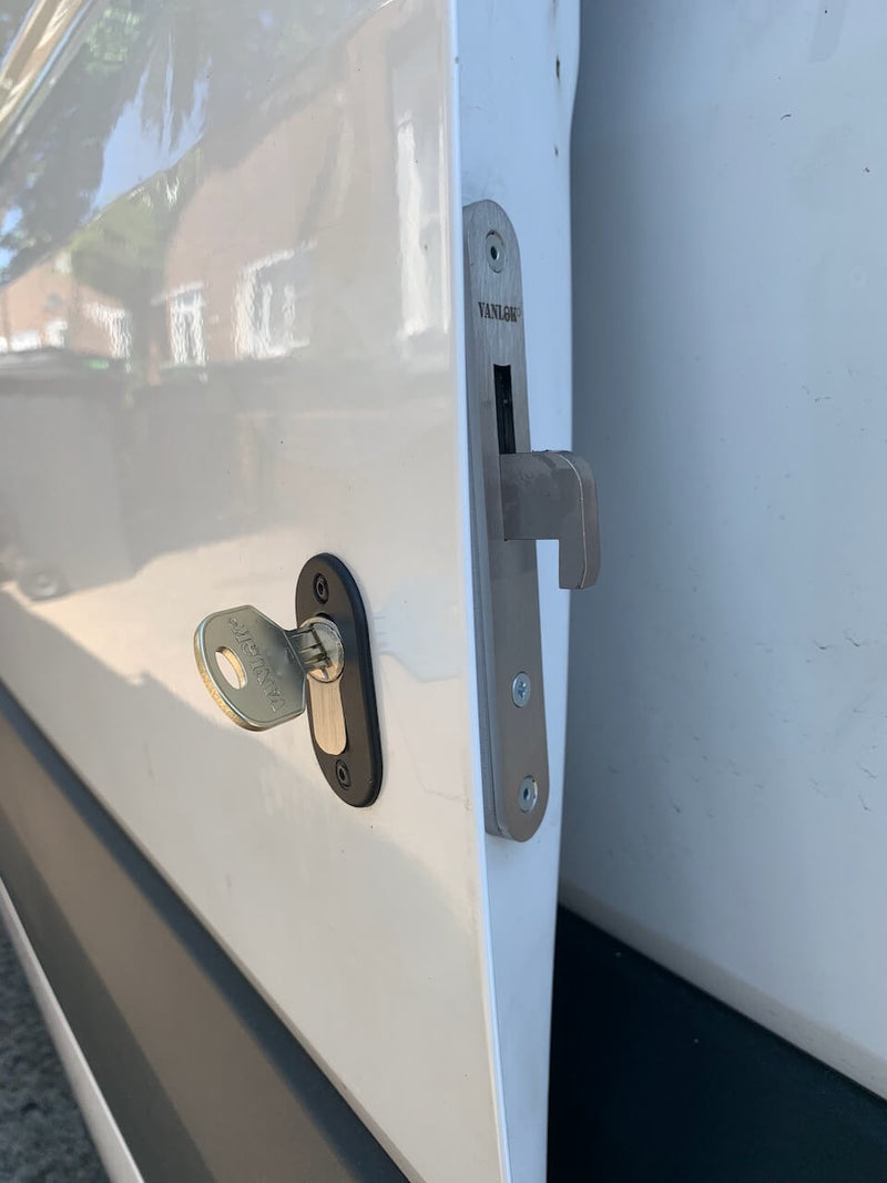 Mercedes Sprinter Hooklocks | Vanlocker | Van Security Experts | UK ...