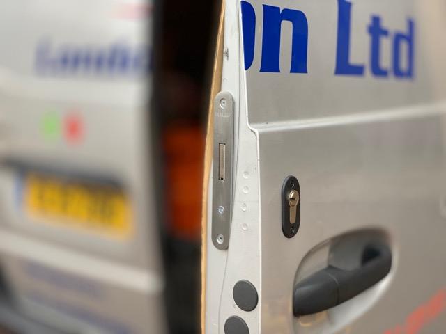 New Mercedes Vito rear door deadlock