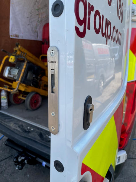 New Mercedes Sprinter W907 rear door hooklock