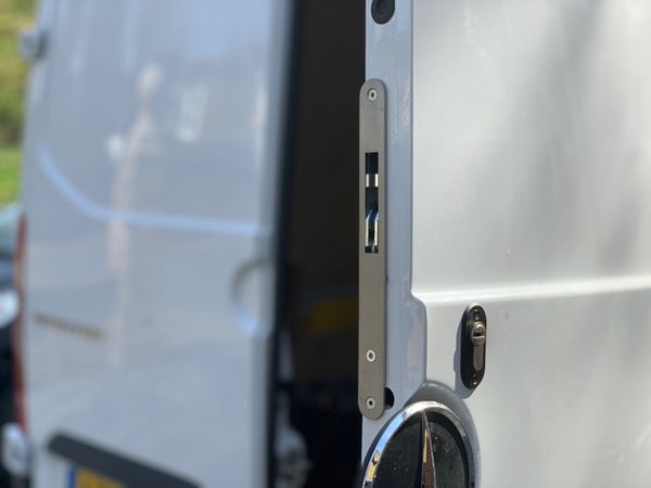 New Mercedes Sprinter rear door pro hooklock