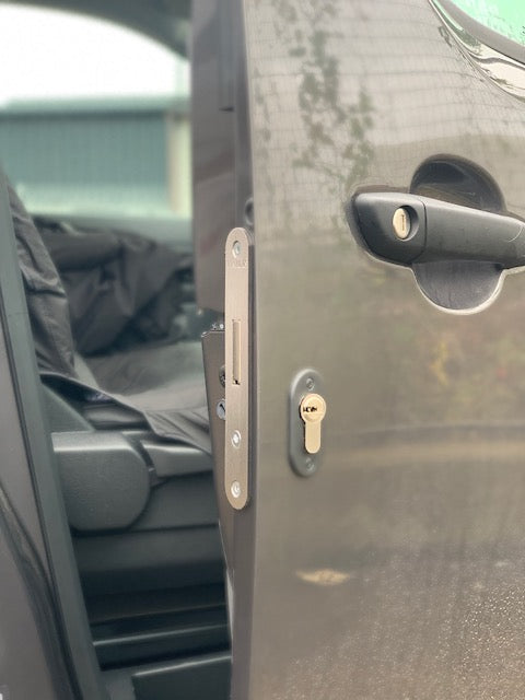 New Peugeot Expert cab door deadlock