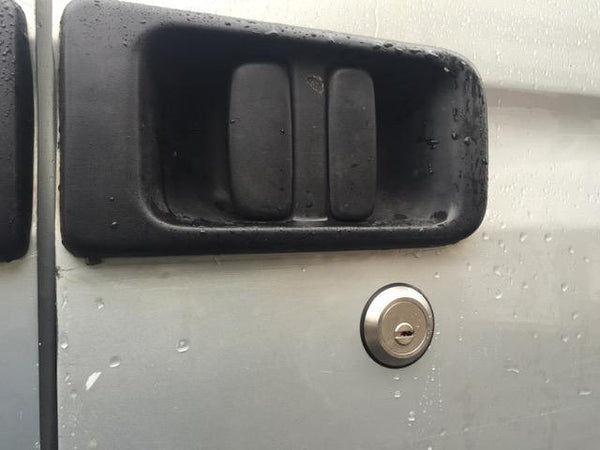 Nissan Interstar sliding door slamlock