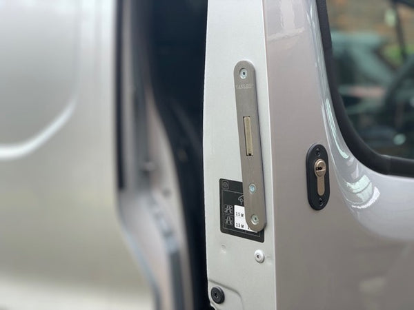 Nissan NV300 drivers door deadlock