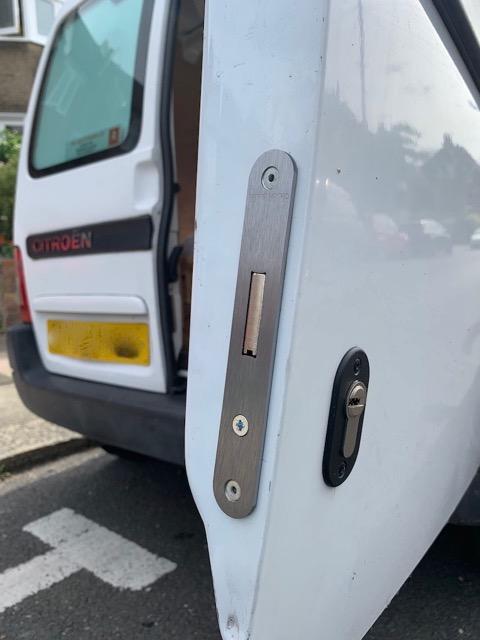 Peugeot Partner Origin rear door deadlock