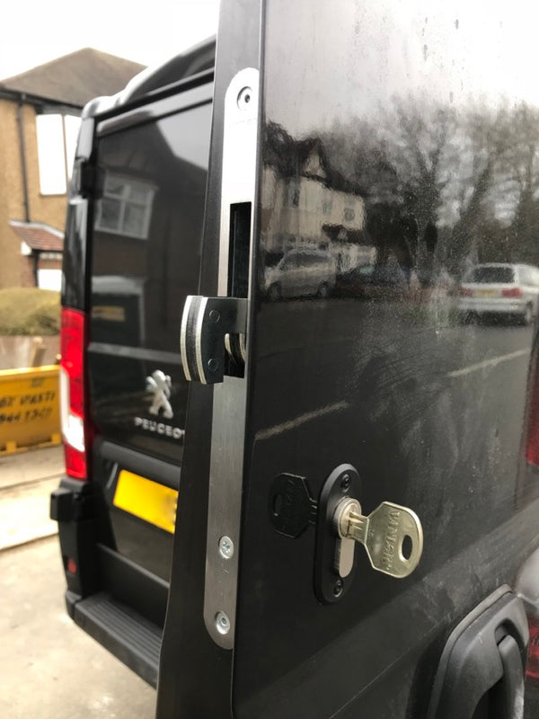 Peugeot Boxer rear door Pro Hooklock