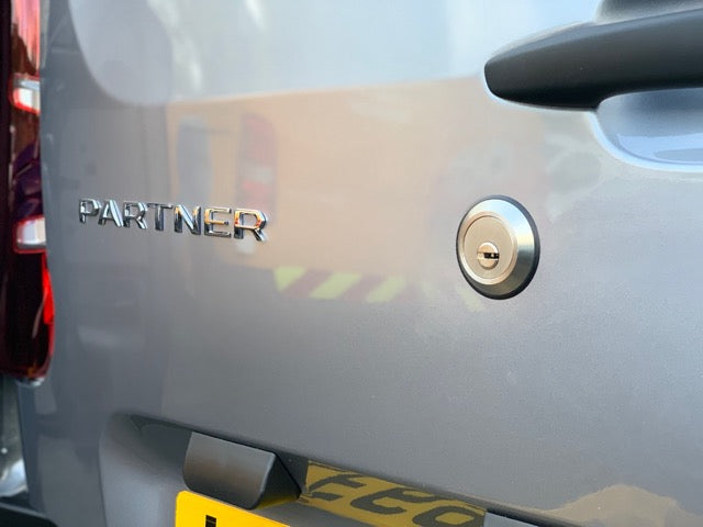 Peugeot Partner 2018 twin rear door slamlock