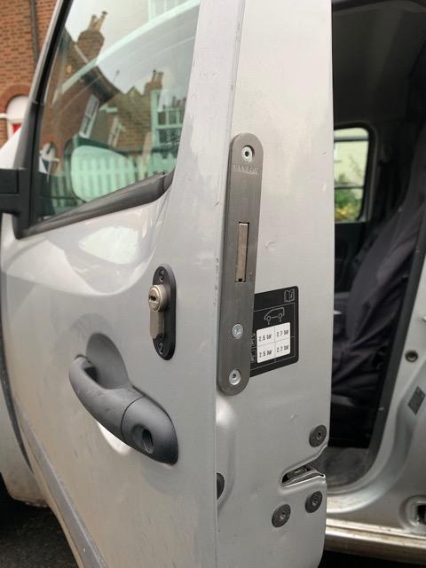 Renault Kangoo cab door deadlock