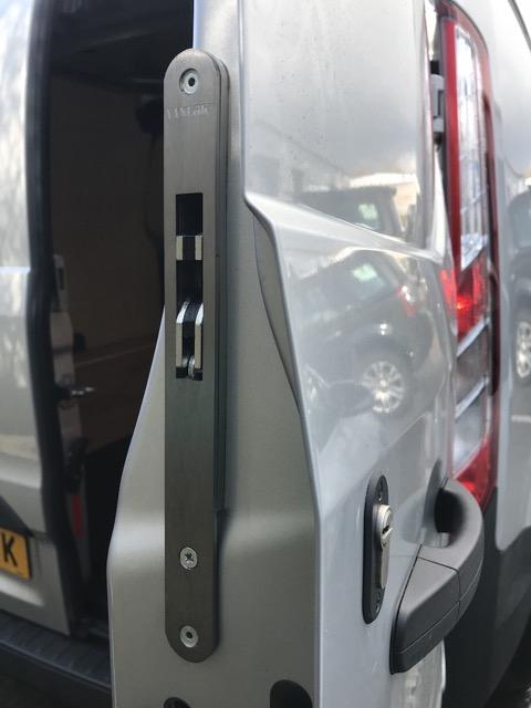 Transit Custom rear door hooklock pro