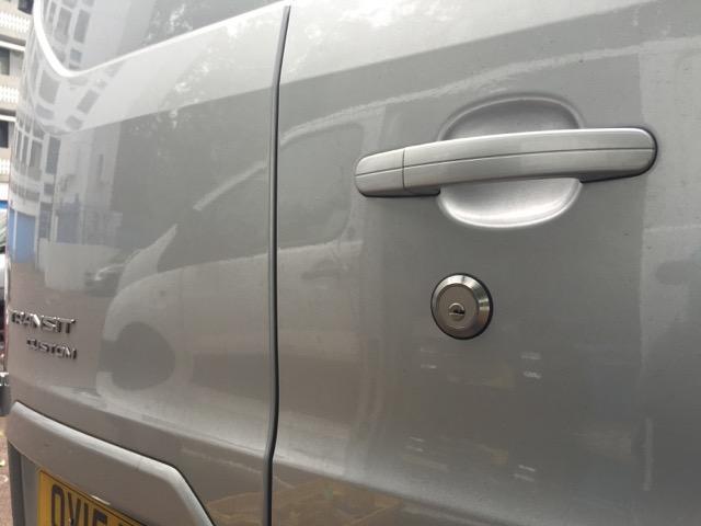 Transit Custom rear door slamlock