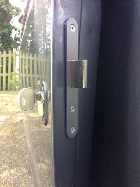 VW Transporter T6 glazed sliding door deadlock
