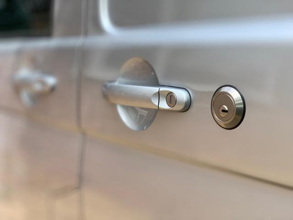 VW Transporter T6 sliding door slamlock