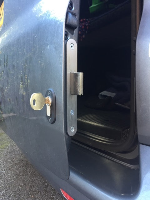 VW Transporter T6 tailgate deadlock